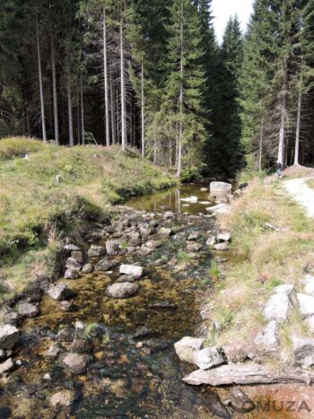 Protržená přehrada