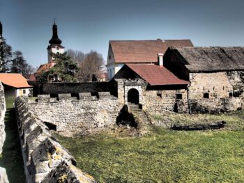 Vodní hrad Budyně nad Ohří