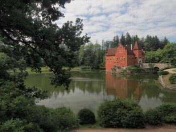 Zámek Červená Lhota