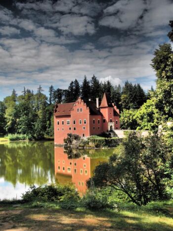 Zámek Červená Lhota