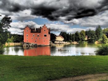 Zámek Červená Lhota